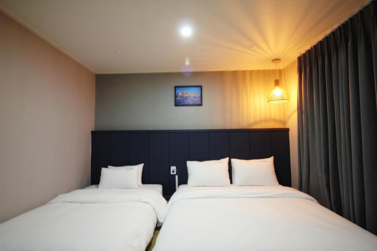 Bronze Hotel Changwon Exterior photo